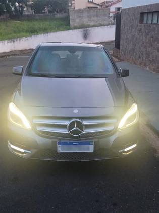 MERCEDES-BENZ B 200 1.6 SPORT TURBO GASOLINA 4P AUTOMÁTICO