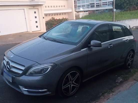 MERCEDES-BENZ-B 200-1.6 SPORT TURBO GASOLINA 4P AUTOMÁTICO MERCEDES-BENZ-B 200-2013