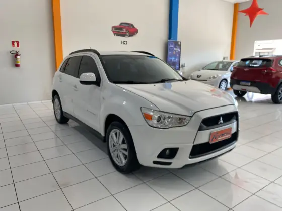 MITSUBISHI ASX 2.0 4X2 16V GASOLINA 4P AUTOMÁTICO MITSUBISHI ASX 2.0 4X2 16V GASOLINA 4P AUTOMÁTICO