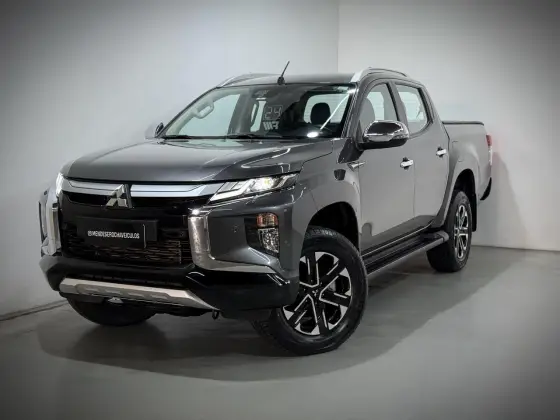 MITSUBISHI L200 TRITON 2.4 16V TURBO DIESEL SPORT HPE-S CD 4P 4X4 AUTOMÁTICO MITSUBISHI L200 TRITON 2.4 16V TURBO DIESEL SPORT HPE-S CD 4P 4X4 AUTOMÁTICO