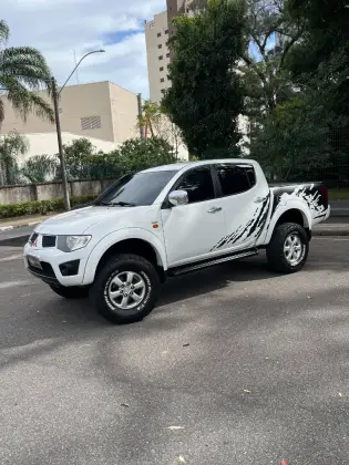 MITSUBISHI L200 TRITON 3.5 HPE 4X4 CD V6 24V FLEX 4P AUTOMÁTICO MITSUBISHI L200 TRITON 3.5 HPE 4X4 CD V6 24V FLEX 4P AUTOMÁTICO