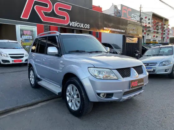 MITSUBISHI PAJERO TR4 2.0 4X2 16V 140CV FLEX 4P MANUAL MITSUBISHI PAJERO TR4 2.0 4X2 16V 140CV FLEX 4P MANUAL