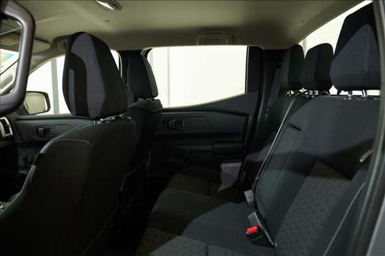 MITSUBISHI-TRITON-2025
