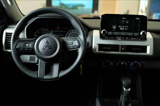 MITSUBISHI-TRITON-2025
