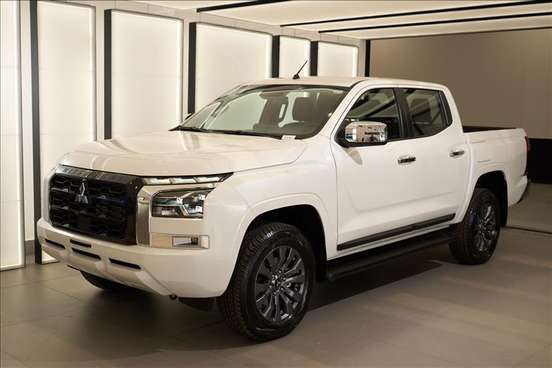 MITSUBISHI-TRITON-2025