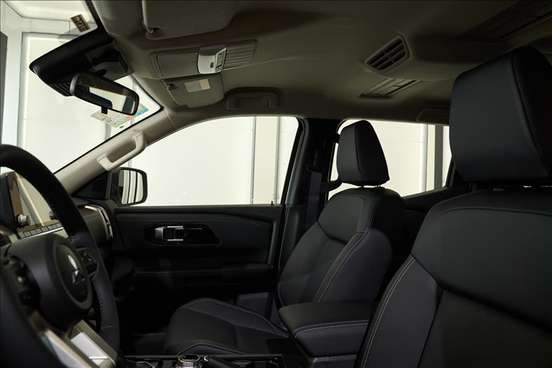MITSUBISHI-TRITON-2.4 BITURBO DIESEL CD HPE 4X4 AUTOMÁTICO MITSUBISHI-TRITON-2025
