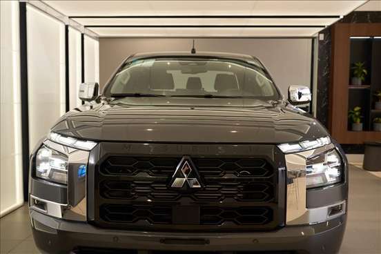 MITSUBISHI-TRITON-2025