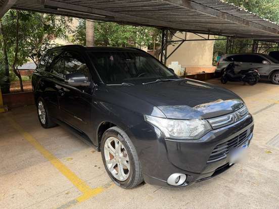MITSUBISHI-OUTLANDER-3.0 GT 4X4 V6 24V GASOLINA 4P AUTOMÁTICO MITSUBISHI-OUTLANDER-2014