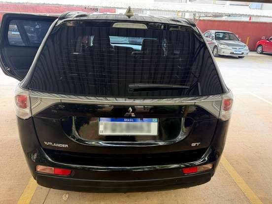 MITSUBISHI-OUTLANDER-3.0 GT 4X4 V6 24V GASOLINA 4P AUTOMÁTICO MITSUBISHI-OUTLANDER-2014