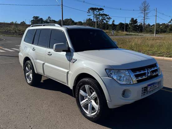MITSUBISHI-PAJERO FULL-3.2 HPE 4X4 16V TURBO INTERCOOLER DIESEL 4P AUTOMÁTICO MITSUBISHI-PAJERO FULL-2014