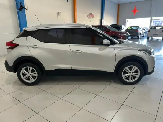 NISSAN-KICKS-2020