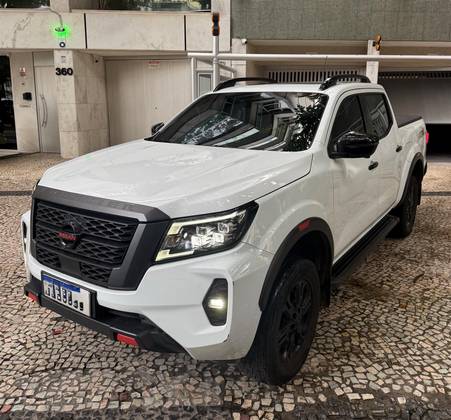 NISSAN FRONTIER 2.3 16V TURBO DIESEL PRO4X CD 4X4 AUTOMÁTICO