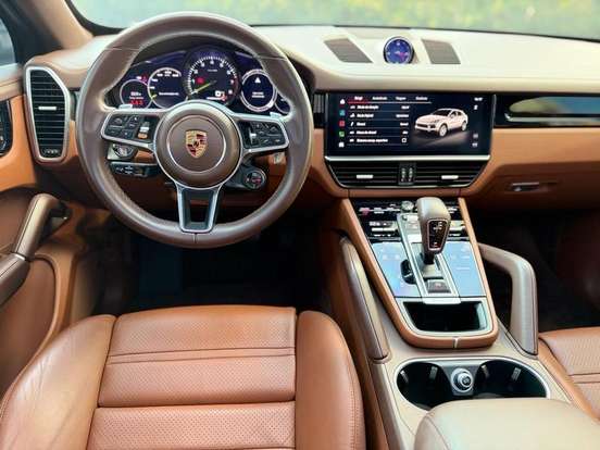 PORSCHE-CAYENNE-2022