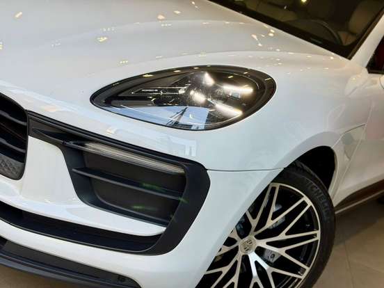 PORSCHE-MACAN-2022