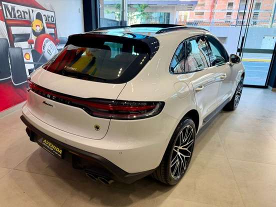 PORSCHE-MACAN-2022