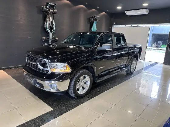 RAM CLASSIC 5.7 V8 GASOLINA LARAMIE CD 4X4 AUTOMÁTICO RAM CLASSIC 5.7 V8 GASOLINA LARAMIE CD 4X4 AUTOMÁTICO