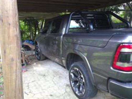 RAM-1500-5.7 V8 GASOLINA LIMITED NIGHT EDITION CD 4X4 AUTOMÁTICO RAM-1500-2024