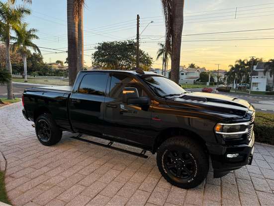 RAM-2500-6.7 I6 TURBO DIESEL LARAMIE NIGHT EDITION CD 4X4 AUTOMÁTICO RAM-2500-2023