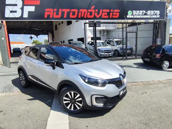 RENAULT CAPTUR 1.6 16V SCE FLEX LIFE X-TRONIC RENAULT CAPTUR 1.6 16V SCE FLEX LIFE X-TRONIC