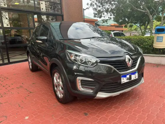 RENAULT CAPTUR 1.6 16V SCE FLEX ZEN X-TRONIC RENAULT CAPTUR 1.6 16V SCE FLEX ZEN X-TRONIC