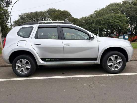 RENAULT-DUSTER-2013