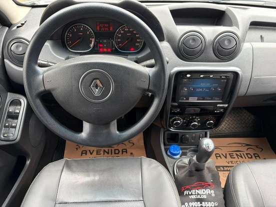 RENAULT-DUSTER-2013