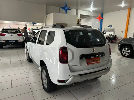 RENAULT-DUSTER-2.0 DYNAMIQUE 4X2 16V FLEX 4P AUTOMÁTICO RENAULT-DUSTER-2015