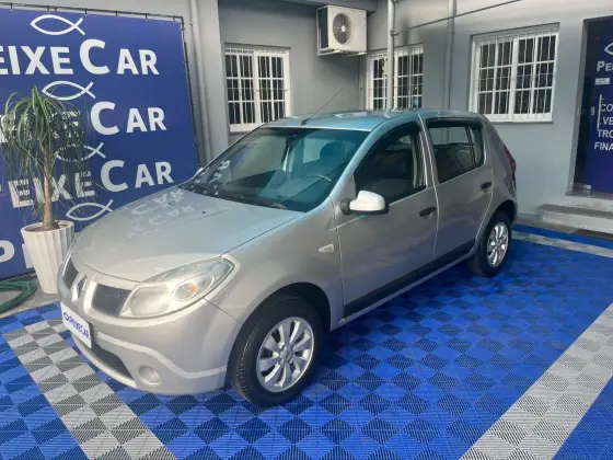 RENAULT SANDERO 1.0 EXPRESSION 16V FLEX 4P MANUAL RENAULT SANDERO 1.0 EXPRESSION 16V FLEX 4P MANUAL