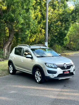 RENAULT SANDERO 1.6 16V SCE FLEX STEPWAY DYNAMIQUE EASY-R RENAULT SANDERO 1.6 16V SCE FLEX STEPWAY DYNAMIQUE EASY-R