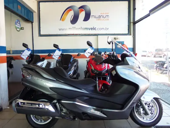 SUZUKI BURGMAN 400 SUZUKI BURGMAN 400