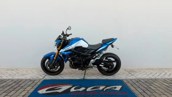 SUZUKI GSR 750ZA 
