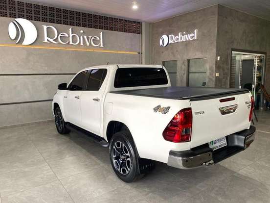 TOYOTA-HILUX-2.8 D-4D TURBO DIESEL CD SRV 4X4 AUTOMÁTICO TOYOTA-HILUX-2021