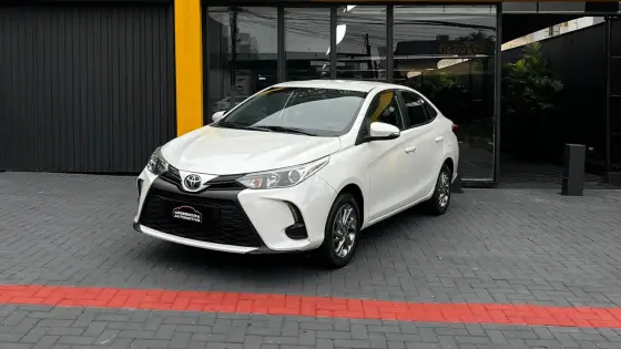 TOYOTA YARIS 1.5 16V FLEX SEDAN XS MULTIDRIVE TOYOTA YARIS 1.5 16V FLEX SEDAN XS MULTIDRIVE