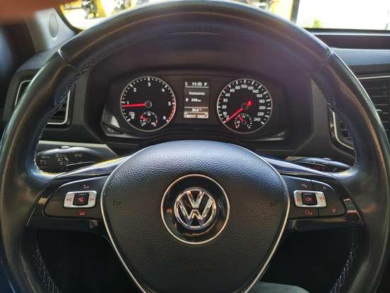 VOLKSWAGEN-AMAROK-2016