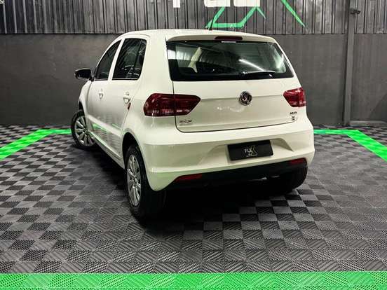 VOLKSWAGEN-FOX-1.6 MSI TRENDLINE 8V FLEX 4P MANUAL VOLKSWAGEN-FOX-2016