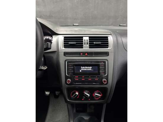 VOLKSWAGEN-FOX-1.6 MSI TRENDLINE 8V FLEX 4P MANUAL VOLKSWAGEN-FOX-2016