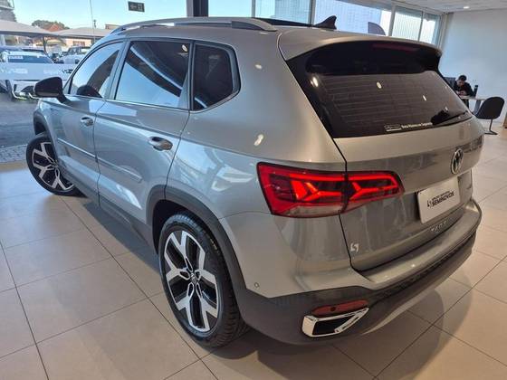 /en/city-para/cate-car-used-car/volkswagen-taos-2024-1-4-250-tsi-total-flex-highline-automatic-48097332136380416/-4