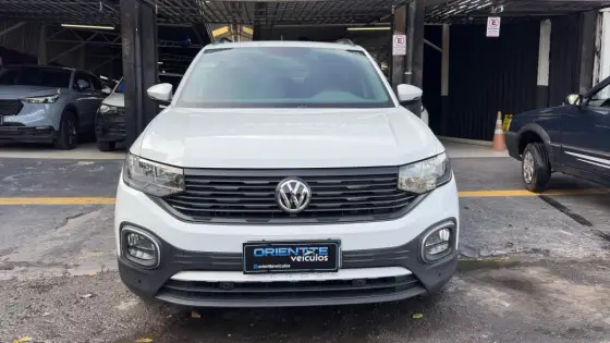 VOLKSWAGEN T-CROSS 1.0 200 TSI TOTAL FLEX AUTOMÁTICO VOLKSWAGEN T-CROSS 1.0 200 TSI TOTAL FLEX AUTOMÁTICO