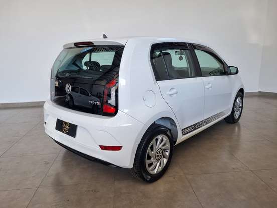 VOLKSWAGEN-UP-2019