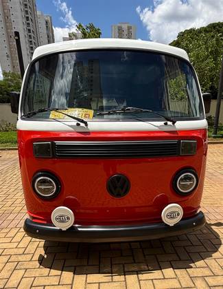 Volkswagen Kombi 1.6 STD 8V Gasolina 3P Manual