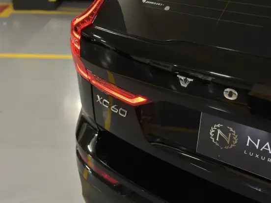 VOLVO-XC60-2018