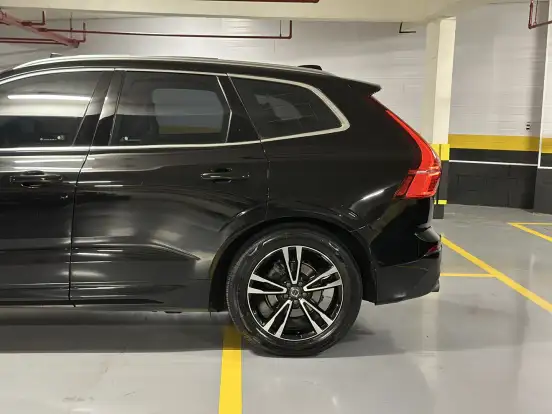 VOLVO-XC60-2.0 T5 GASOLINA MOMENTUM AWD GEARTRONIC VOLVO-XC60-2018