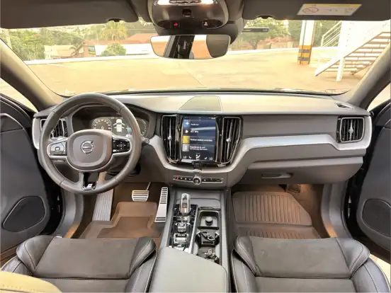 VOLVO-XC60-2019
