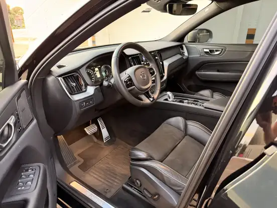 VOLVO-XC60-2.0 T8 HYBRID R-DESIGN AWD GEARTRONIC VOLVO-XC60-2019