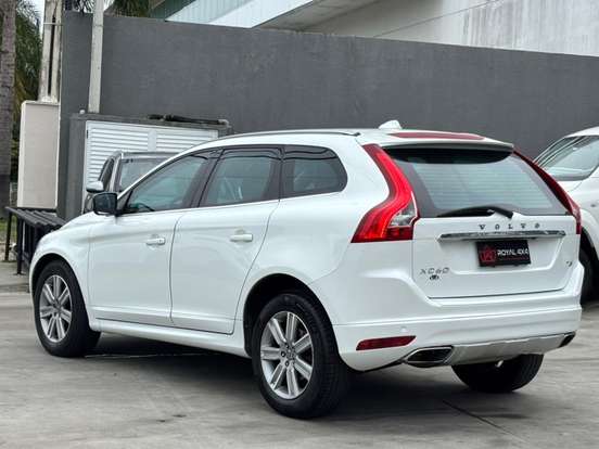 VOLVO-XC60-2.0 T5 KINETIC GASOLINA 4P AUTOMÁTICO VOLVO-XC60-2017