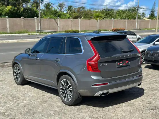 VOLVO-XC90-2019