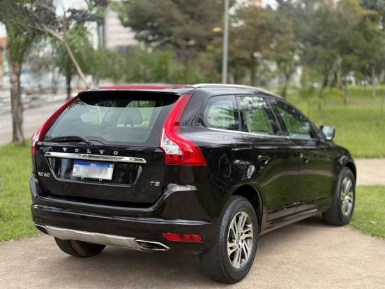 VOLVO-XC60-2.0 T5 COMFORT FWD TURBO GASOLINA 4P AUTOMÁTICO VOLVO-XC60-2014