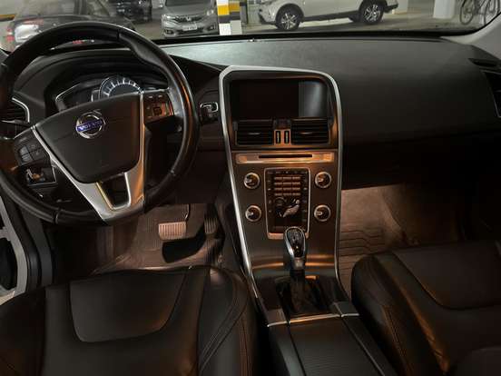 VOLVO-XC60-2.0 T5 DYNAMIC FWD TURBO GASOLINA 4P AUTOMÁTICO VOLVO-XC60-2014