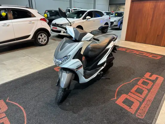 YAMAHA-FLUO 125 ABS-2023
