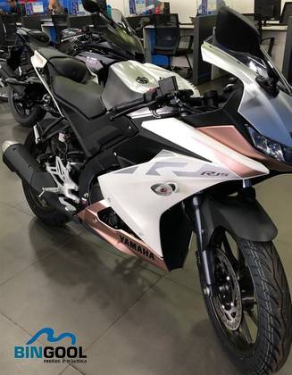 YAMAHA YZF R15 